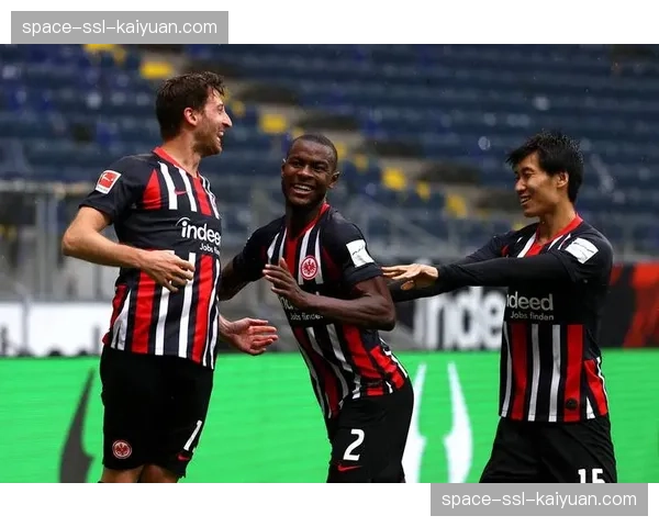 欧战席位直接对话，法兰克福与弗赖堡均不容有失